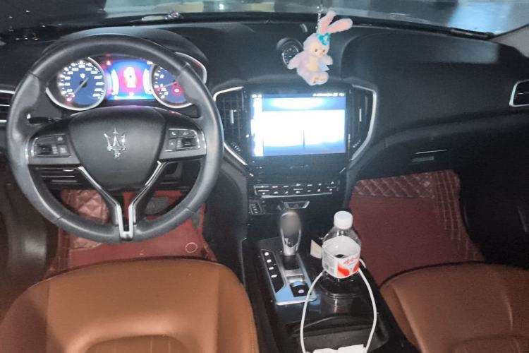 Used Maserati Ghibli 2014 3.0T Standard Edition Center Console
