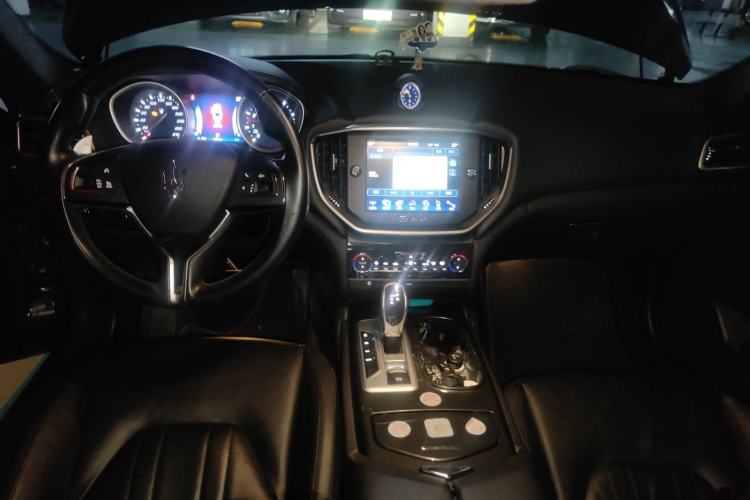 Used Maserati Ghibli 2014 3.0T Standard Edition Center Console