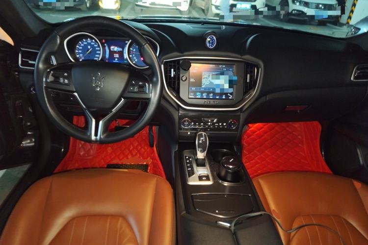 Used Maserati Ghibli 2014 3.0T Standard Edition Center Console