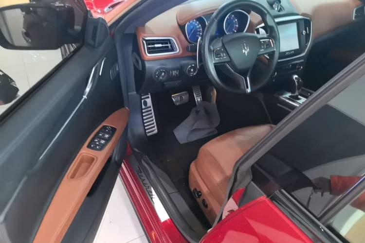 Used Maserati Ghibli 2014 3.0T Standard Edition Driver Seat