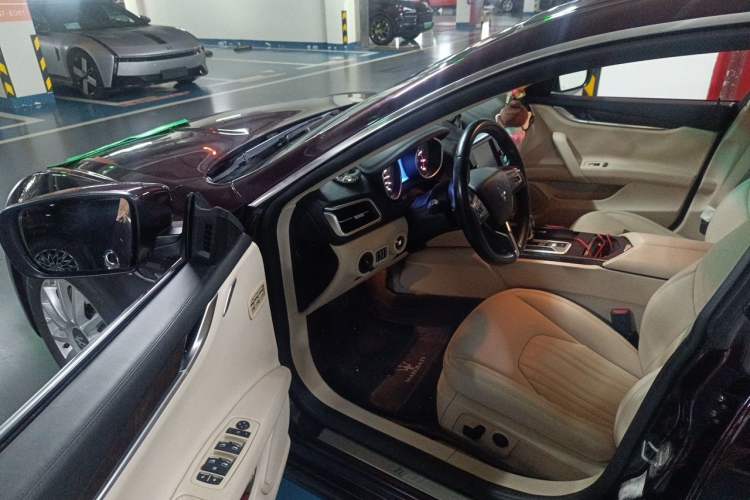Used Maserati Ghibli 2014 3.0T Standard Edition Driver Seat
