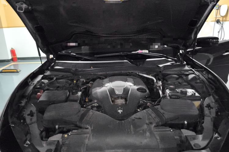 Used Maserati Ghibli 2014 3.0T Standard Edition Engine Bay