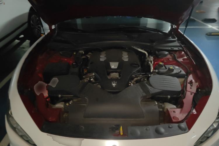 Used Maserati Ghibli 2014 3.0T Standard Edition Engine Bay