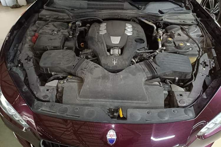 Used Maserati Ghibli 2014 3.0T Standard Edition Engine Bay