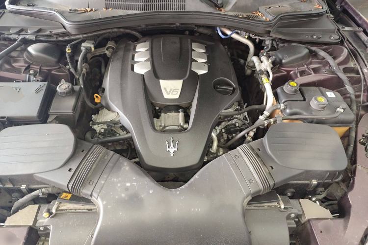 Used Maserati Ghibli 2014 3.0T Standard Edition Engine Bay