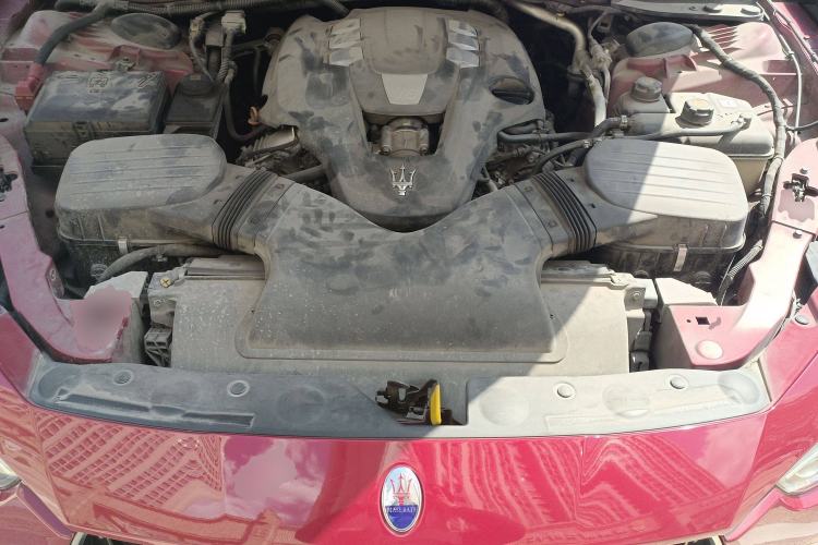 Used Maserati Ghibli 2014 3.0T Standard Edition Engine Bay