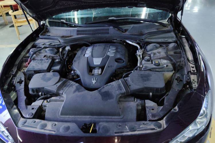 Used Maserati Ghibli 2014 3.0T Standard Edition Engine Bay