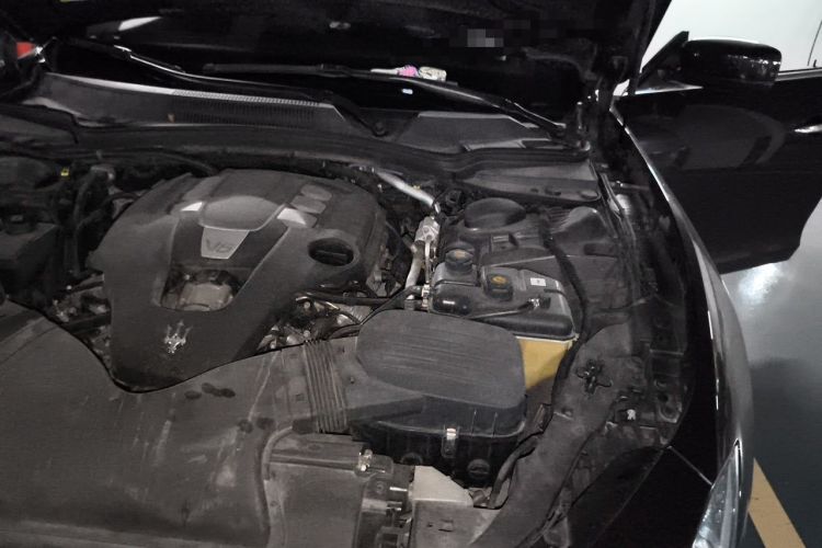 Used Maserati Ghibli 2014 3.0T Standard Edition Engine Bay Left