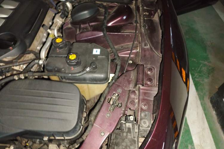Used Maserati Ghibli 2014 3.0T Standard Edition Engine Bay Left