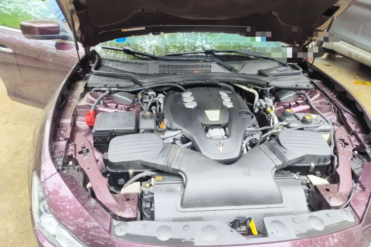 Used Maserati Ghibli 2014 3.0T Standard Edition Engine Bay Right
