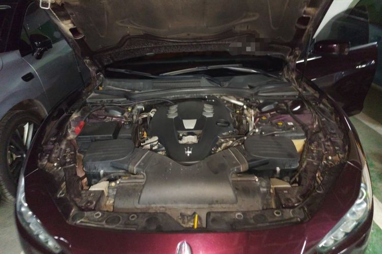Used Maserati Ghibli 2014 3.0T Standard Edition Engine Bay