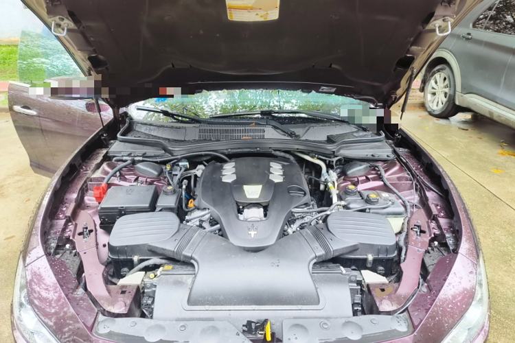 Used Maserati Ghibli 2014 3.0T Standard Edition Engine Bay