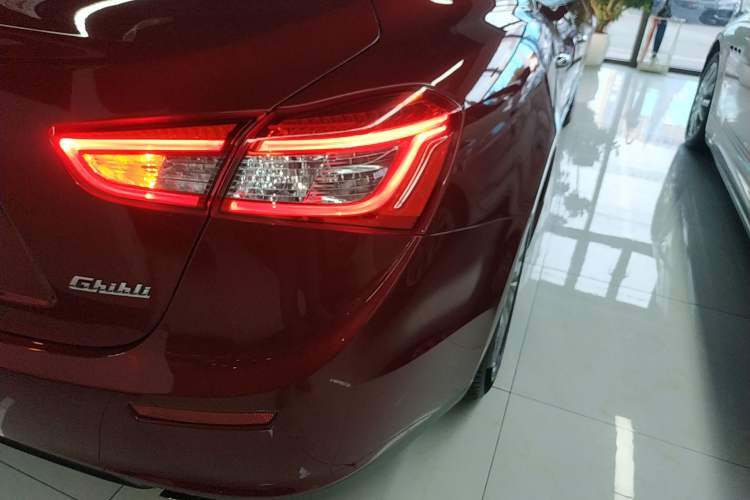 Used Maserati Ghibli 2014 3.0T Standard Edition Exterior 2