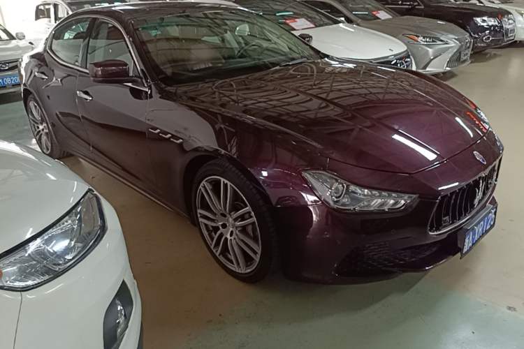 Used Maserati Ghibli 2014 3.0T Standard Edition Front Right 45 Deg