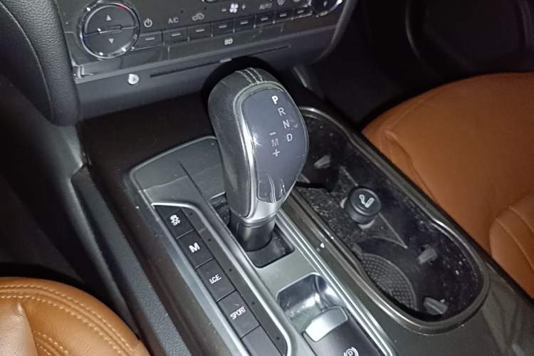 Used Maserati Ghibli 2014 3.0T Standard Edition Gear Lever