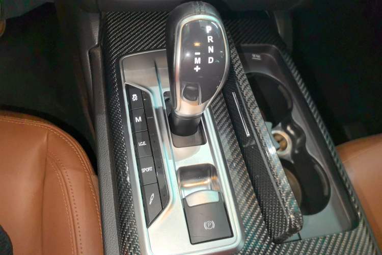 Used Maserati Ghibli 2014 3.0T Standard Edition Gear Lever