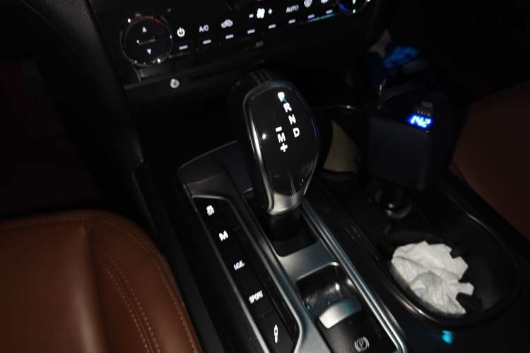 Used Maserati Ghibli 2014 3.0T Standard Edition Gear Lever