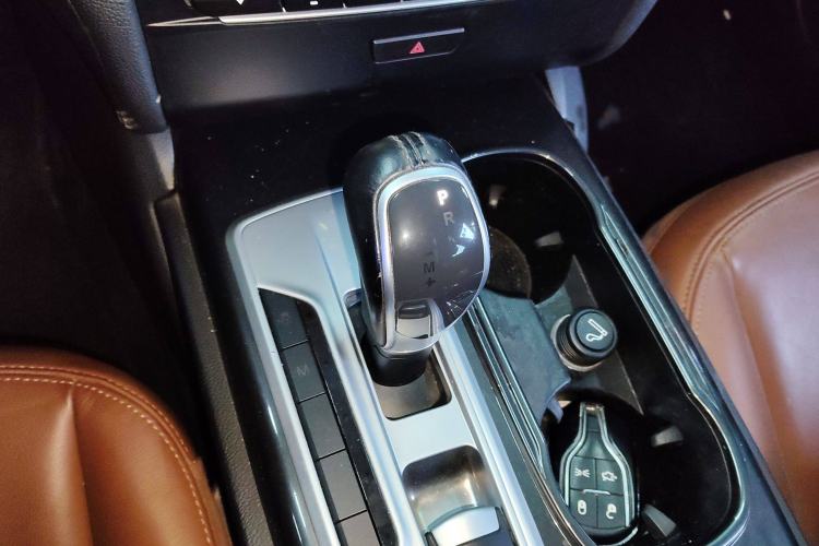 Used Maserati Ghibli 2014 3.0T Standard Edition Gear Lever