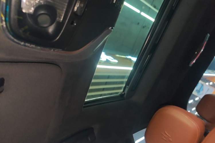 Used Maserati Ghibli 2014 3.0T Standard Edition Headliner