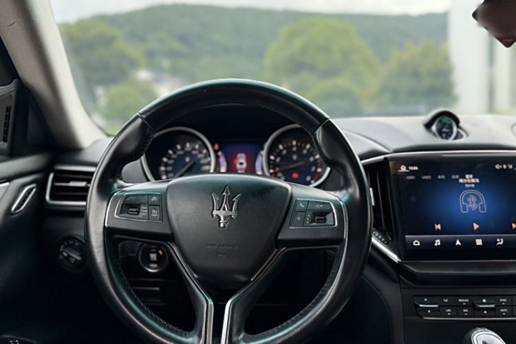 Used Maserati Ghibli 2014 3.0T Standard Edition Interior 11