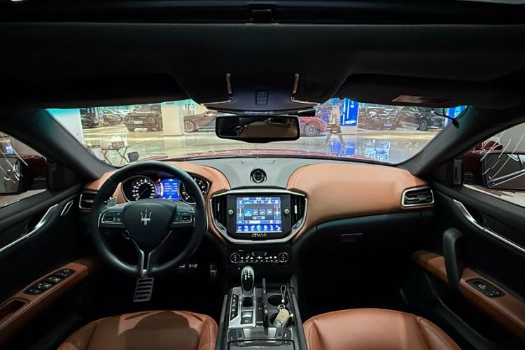 Used Maserati Ghibli 2014 3.0T Standard Edition Interior 2