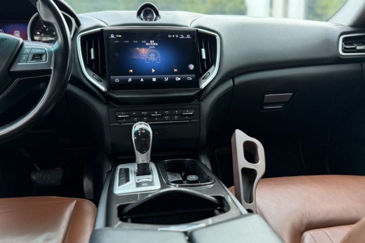 Used Maserati Ghibli 2014 3.0T Standard Edition Interior 2