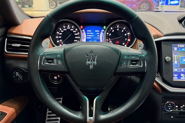 Used Maserati Ghibli 2014 3.0T Standard Edition Interior 3