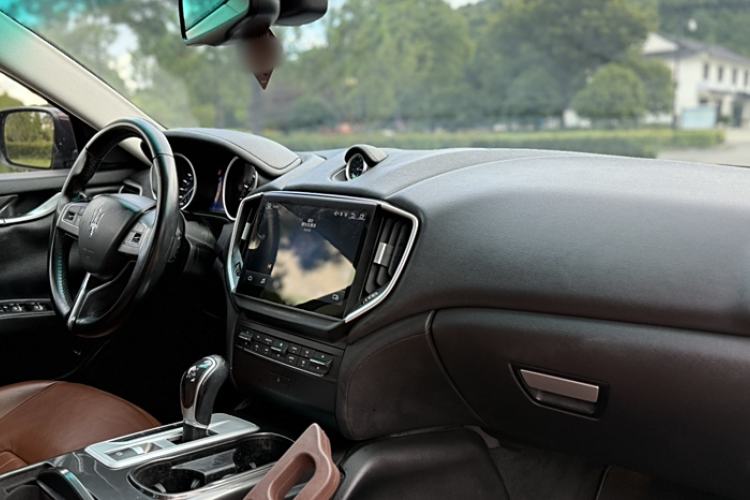 Used Maserati Ghibli 2014 3.0T Standard Edition Interior 4