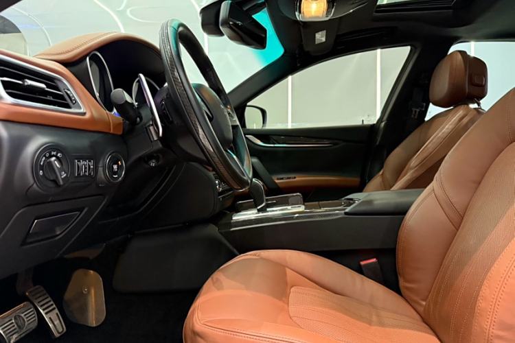 Used Maserati Ghibli 2014 3.0T Standard Edition Interior 6