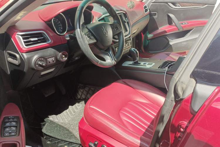 Used Maserati Ghibli 2014 3.0T Standard Edition Left Front Seat
