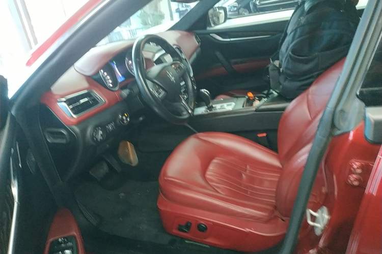 Used Maserati Ghibli 2014 3.0T Standard Edition Left Front Seat