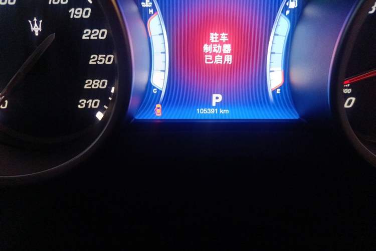 Used Maserati Ghibli 2014 3.0T Standard Edition Odometer Close Up