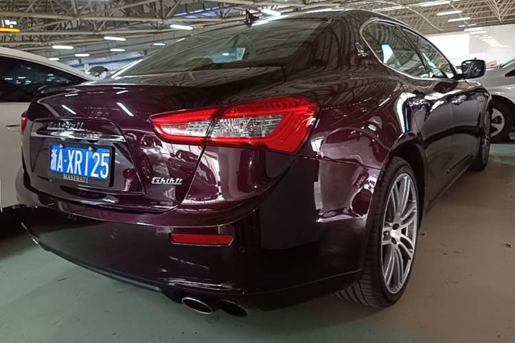 Used Maserati Ghibli 2014 3.0T Standard Edition Rear Right 45 Deg