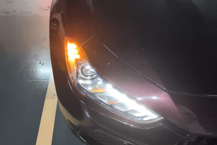 Used Maserati Ghibli 2014 3.0T Standard Edition Right Front Headlight
