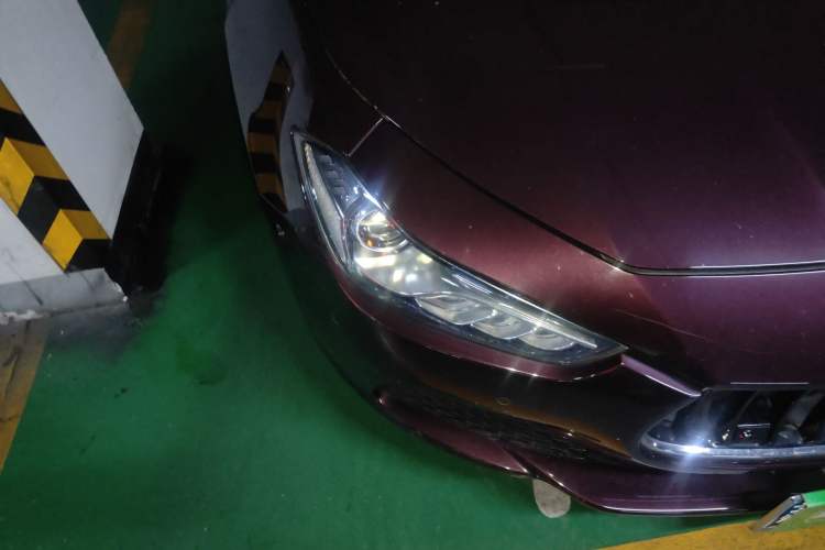 Used Maserati Ghibli 2014 3.0T Standard Edition Right Front Headlight