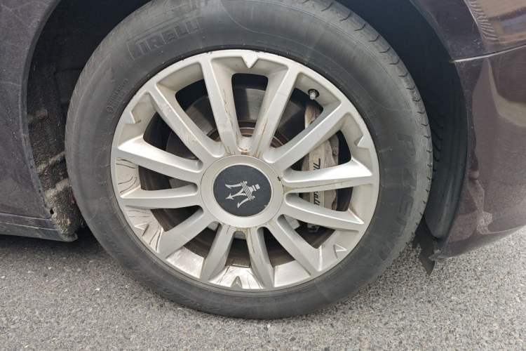 Used Maserati Ghibli 2014 3.0T Standard Edition Right Front Wheel Hub