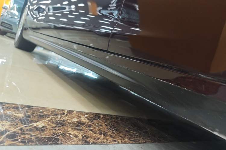 Used Maserati Ghibli 2014 3.0T Standard Edition Right Side Sill