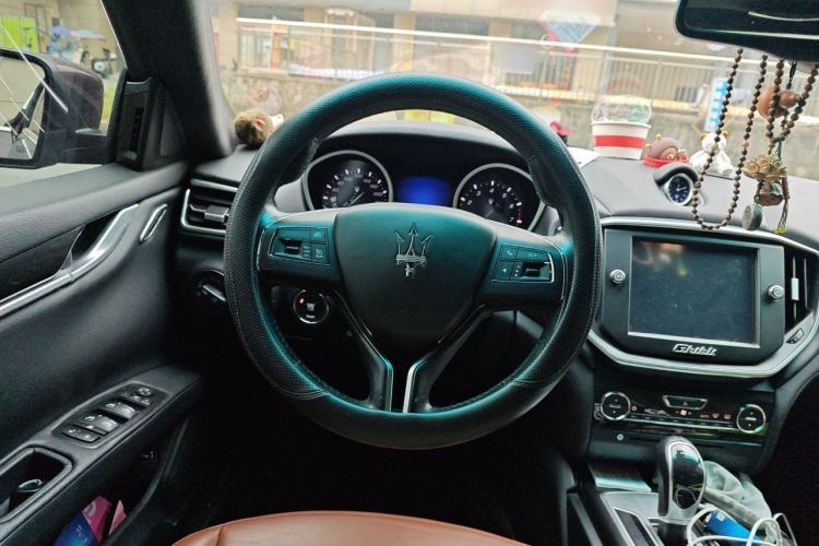 Used Maserati Ghibli 2014 3.0T Standard Edition Steering Wheel