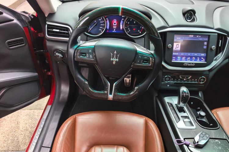 Used Maserati Ghibli 2014 3.0T Standard Edition Steering Wheel