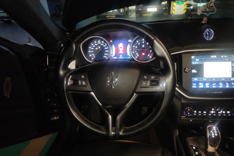 Used Maserati Ghibli 2014 3.0T Standard Edition Steering Wheel