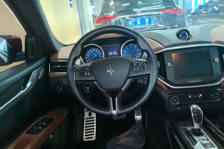 Used Maserati Ghibli 2014 3.0T Standard Edition Steering Wheel