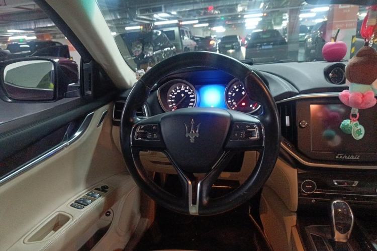 Used Maserati Ghibli 2014 3.0T Standard Edition Steering Wheel