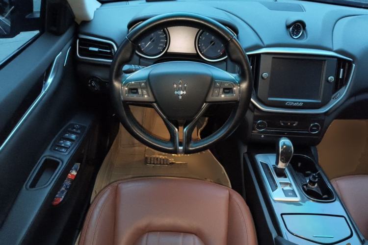 Used Maserati Ghibli 2014 3.0T Standard Edition Steering Wheel