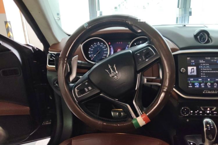 Used Maserati Ghibli 2014 3.0T Standard Edition Steering Wheel