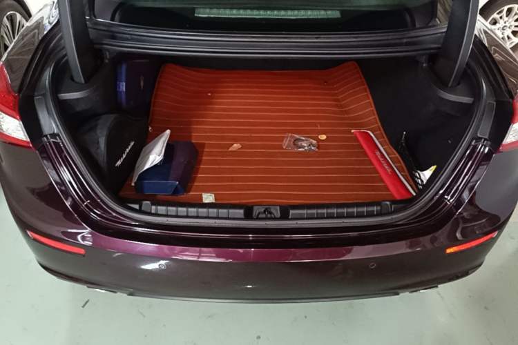 Used Maserati Ghibli 2014 3.0T Standard Edition Trunk