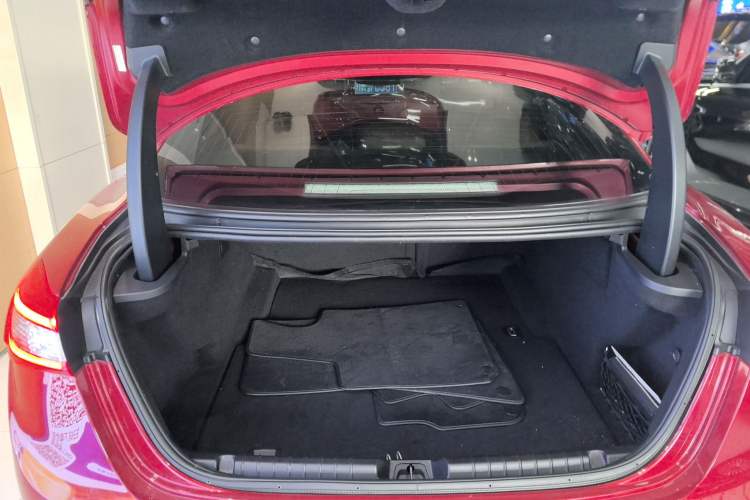Used Maserati Ghibli 2014 3.0T Standard Edition Trunk