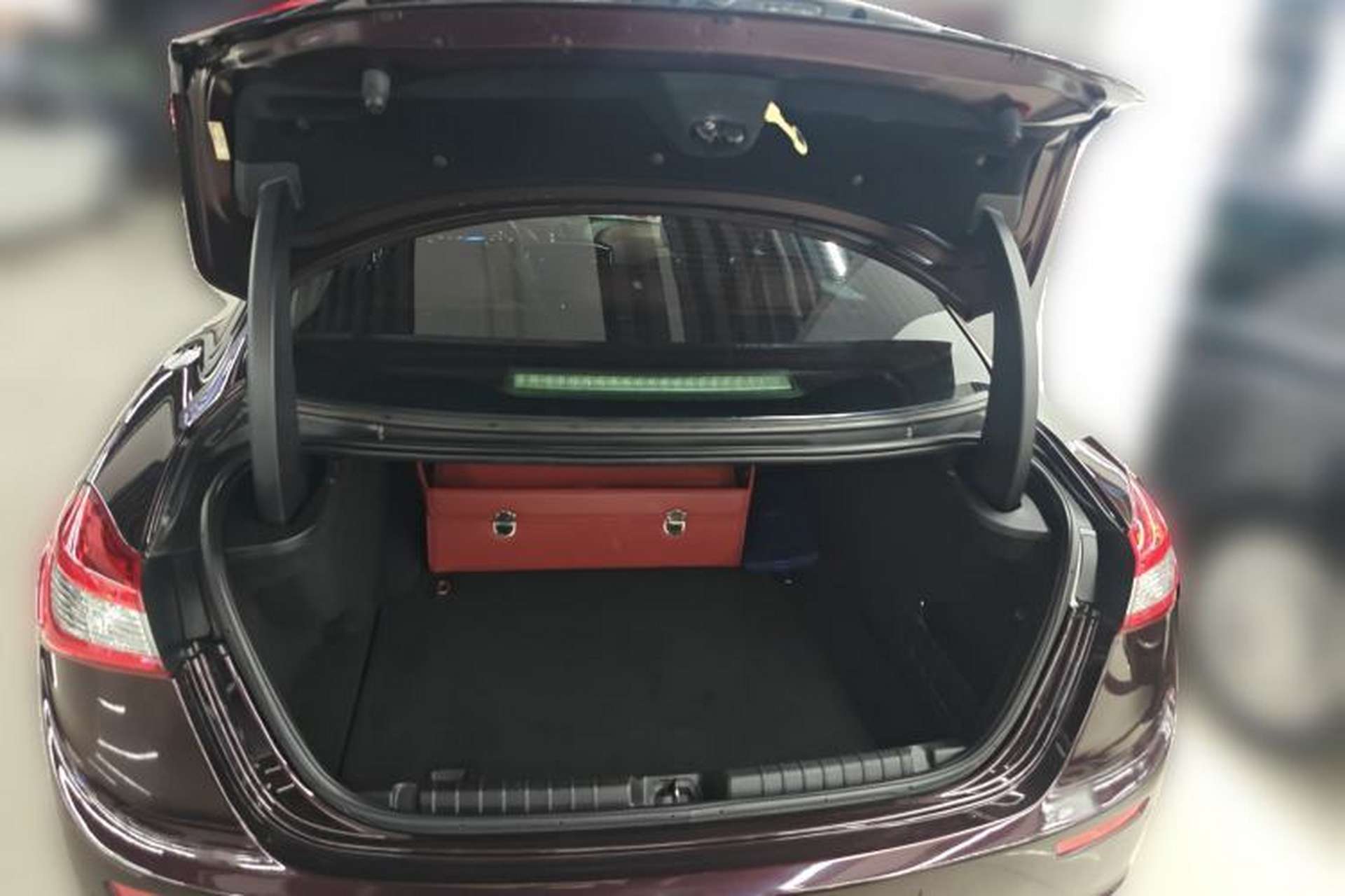 Used Maserati Ghibli 2014 3.0T Standard Edition Trunk
