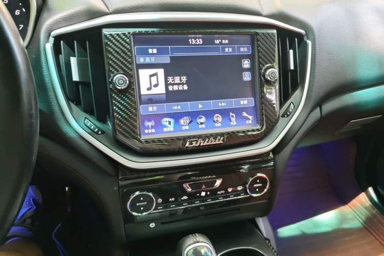 Used Maserati Ghibli 2014 3.0T Standard Edition Audio And AC Panel