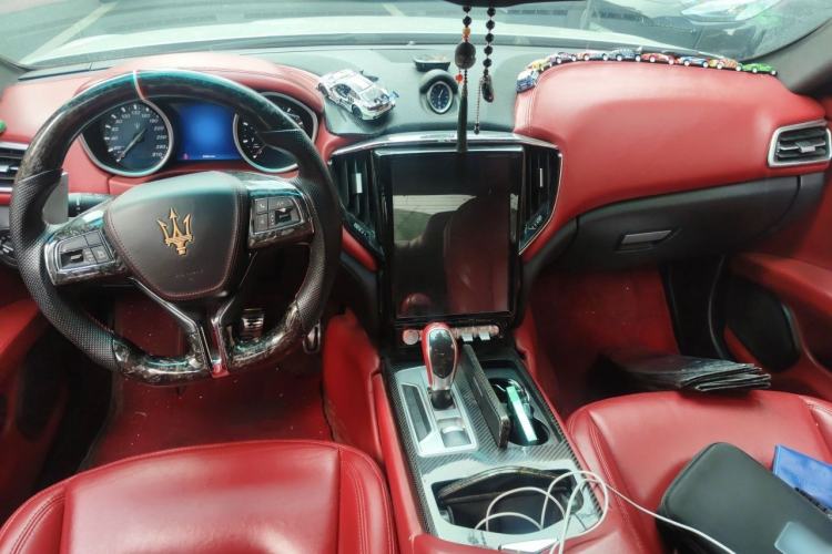 Used Maserati Ghibli 2014 3.0T Standard Edition Center Console