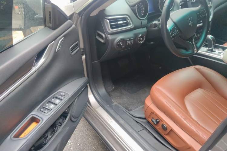 Used Maserati Ghibli 2014 3.0T Standard Edition Driver Seat